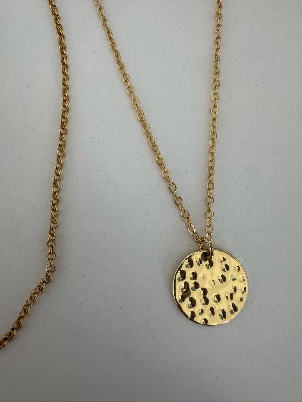 Two Gold Necklaces Set - Picture 2 of 3